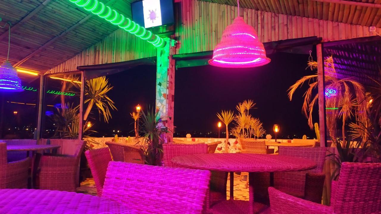 Hotel La Hasienda Kupang  Exterior foto
