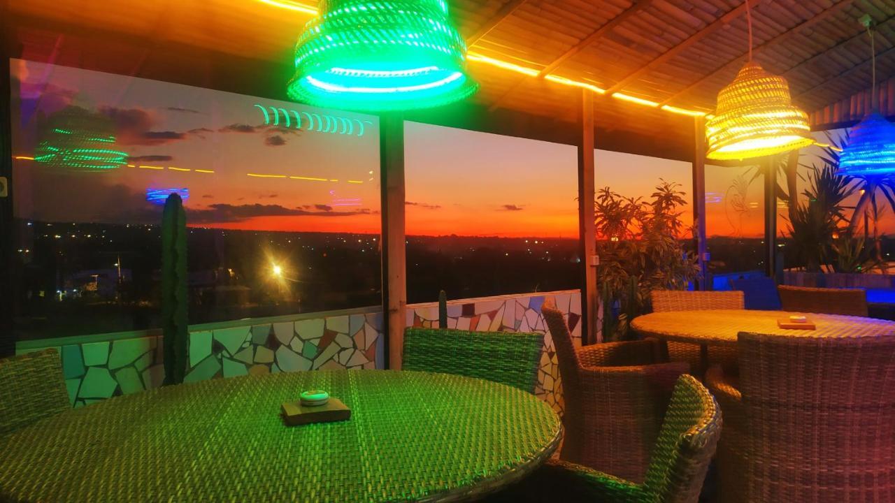 Hotel La Hasienda Kupang  Exterior foto