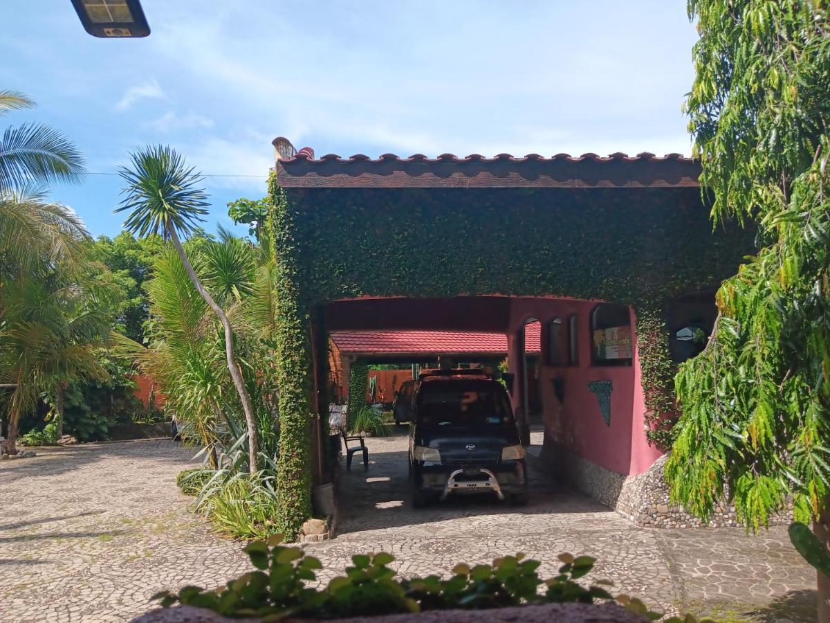 Hotel La Hasienda Kupang  Exterior foto