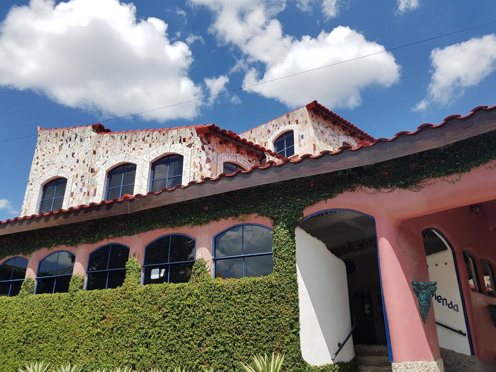 Hotel La Hasienda Kupang  Exterior foto